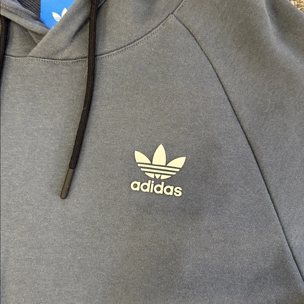 NWT Adidas Men’s Luxe Shortsleeved Navy Blue Hoodie, size M